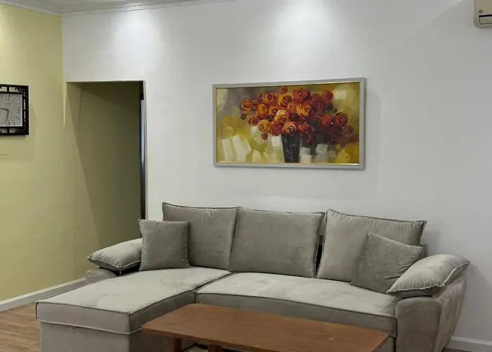 Comfort 2br With Lush Living Appartement Tirana
